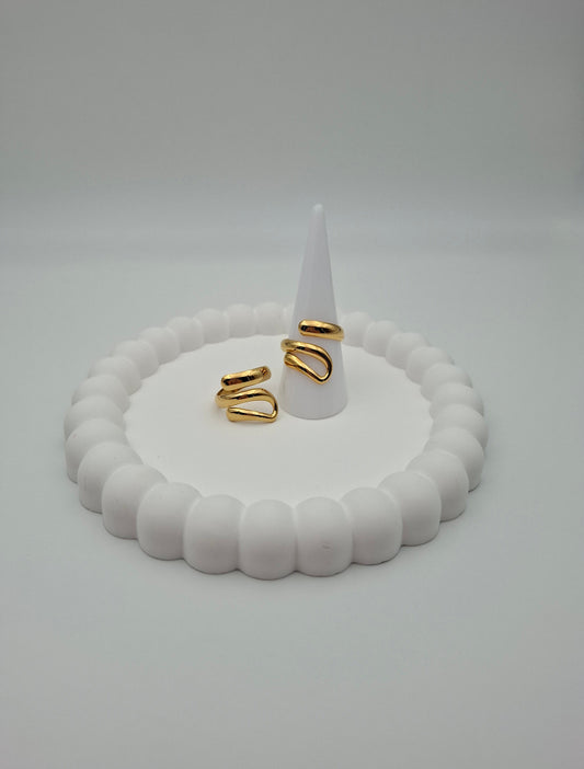 Mona Ring