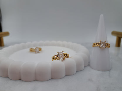 Lara Ring