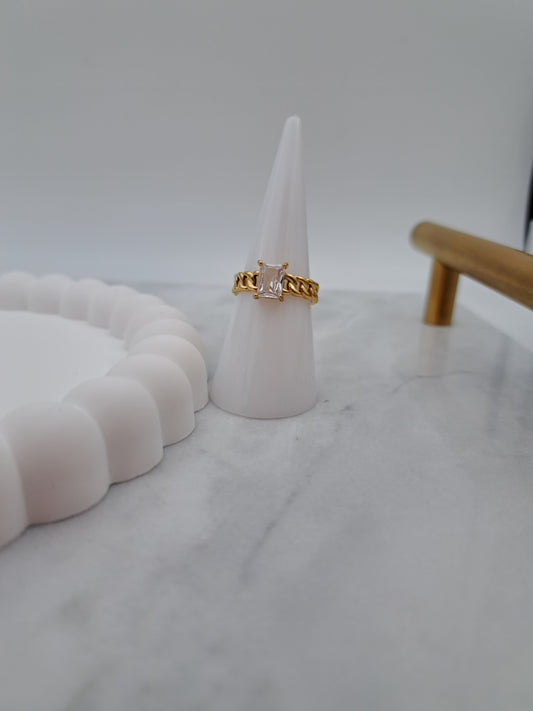 Lara Ring
