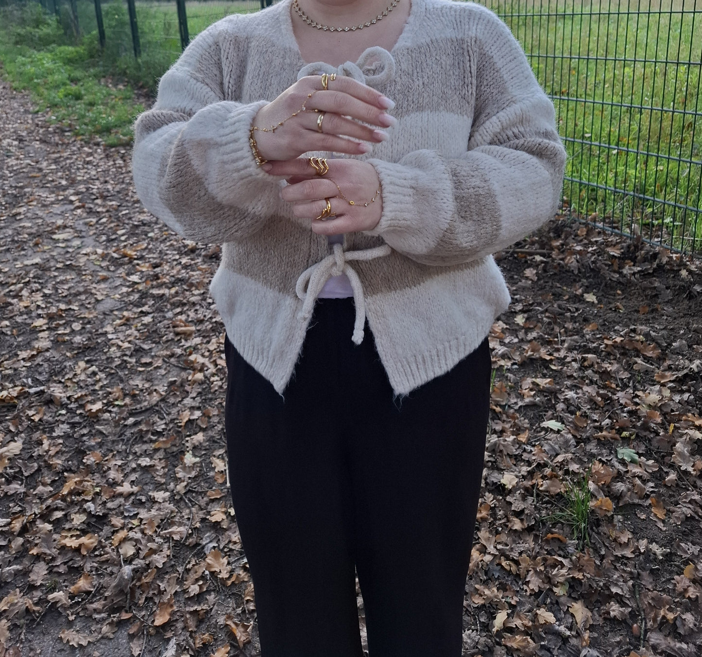 Classic Lines Bow Strickjacke