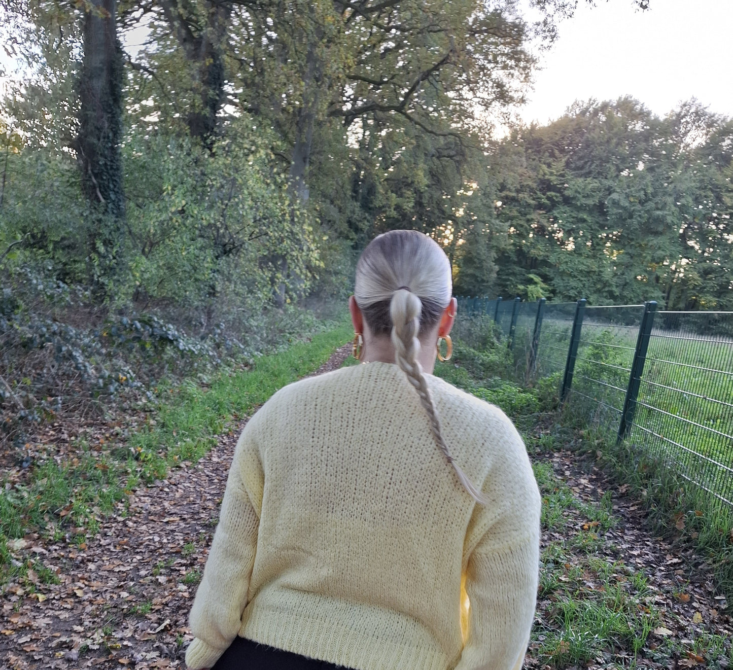 Sunny Bow Strickjacke