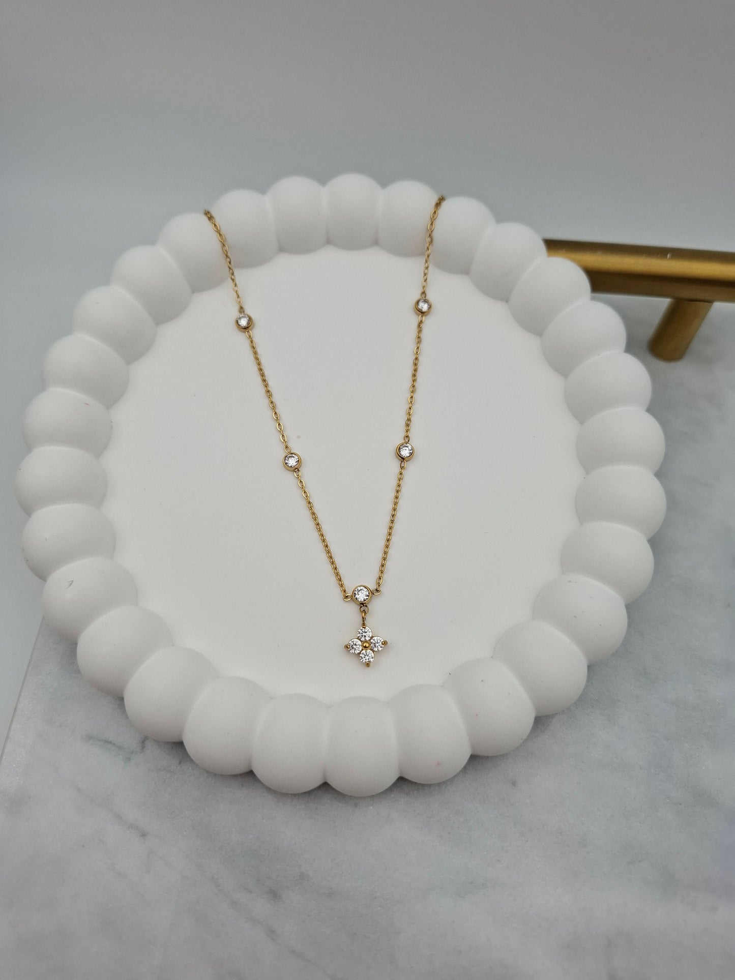 Blumina Kette