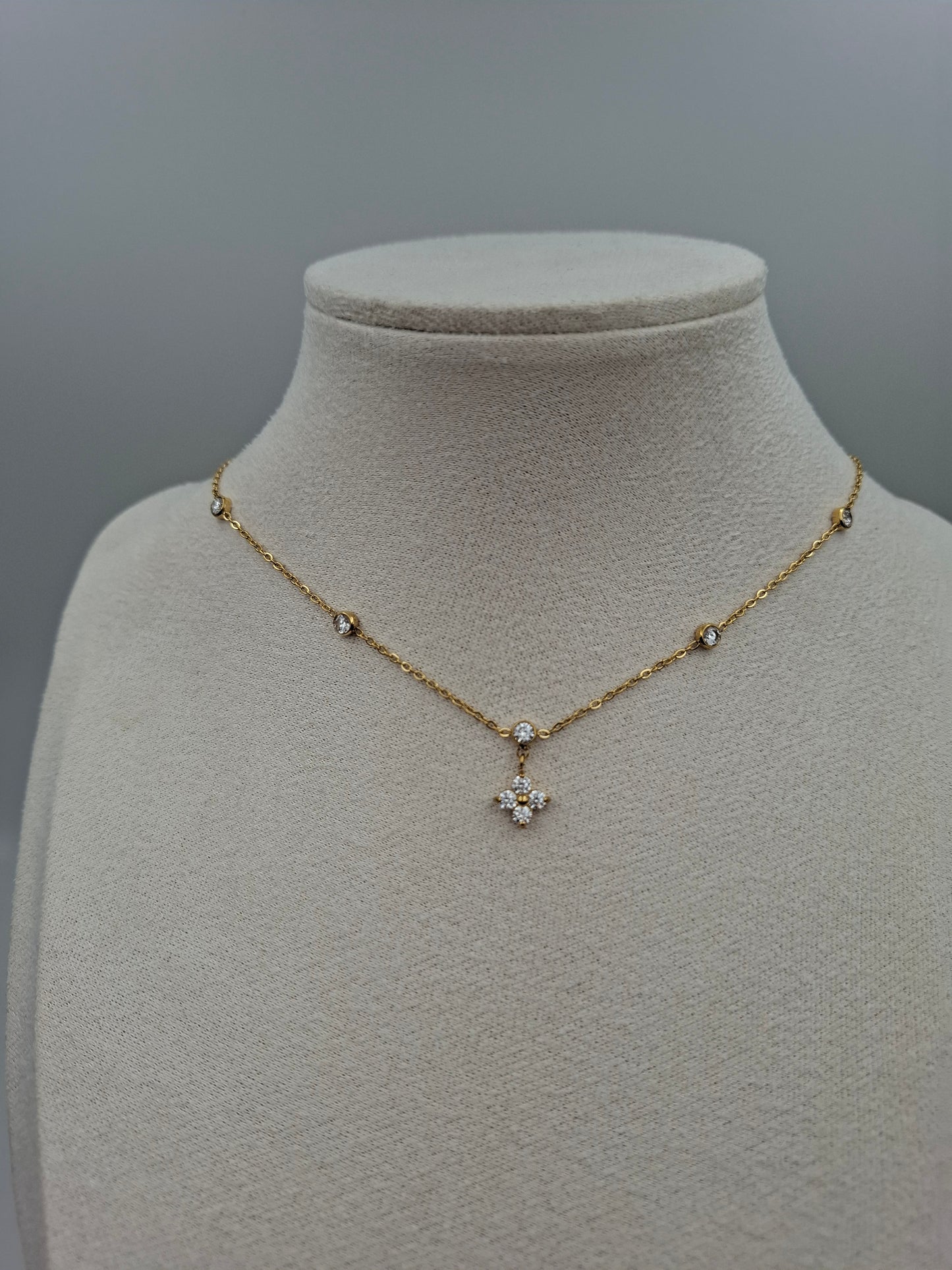 Blumina Kette