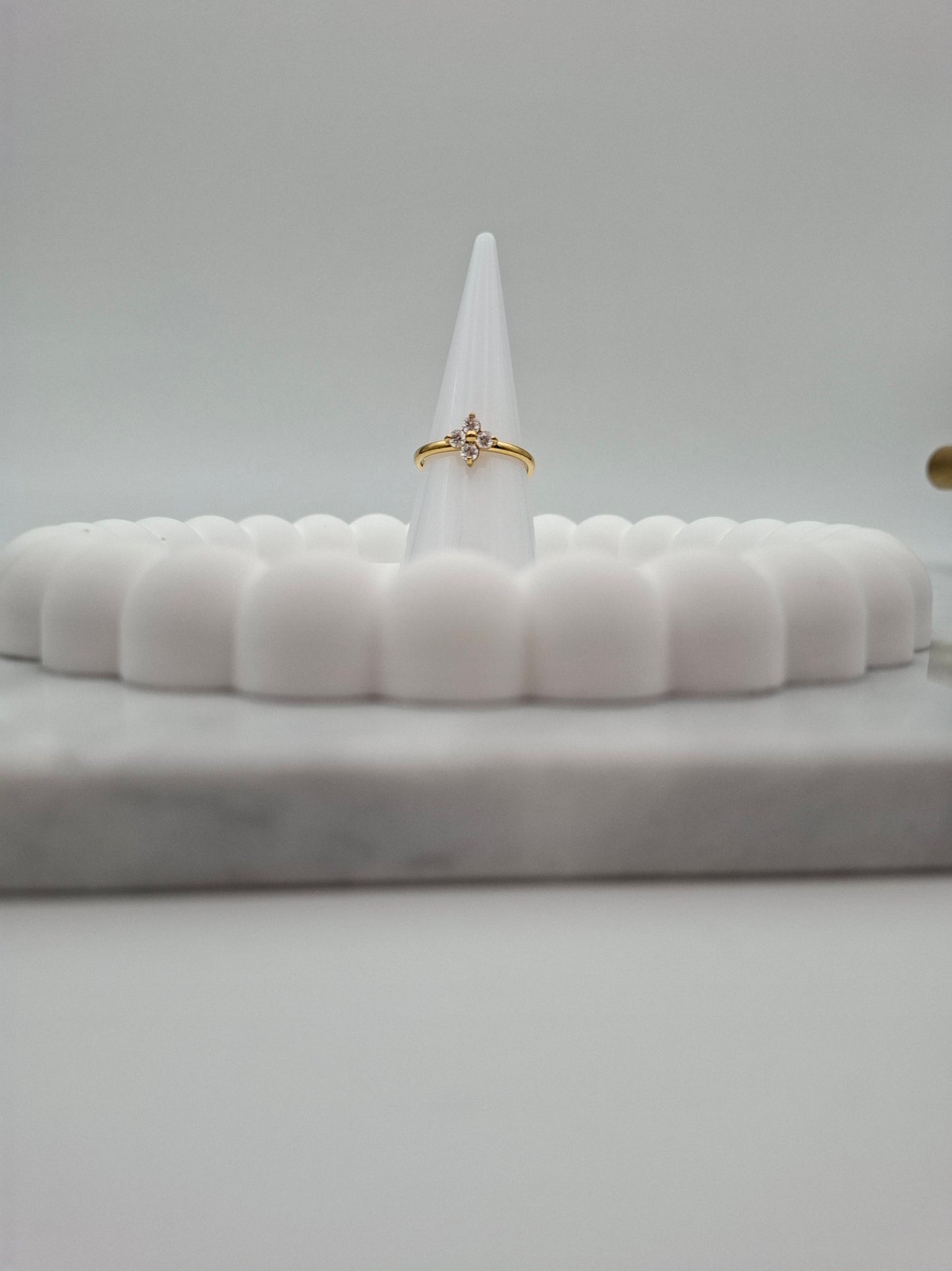 Blumina Ring