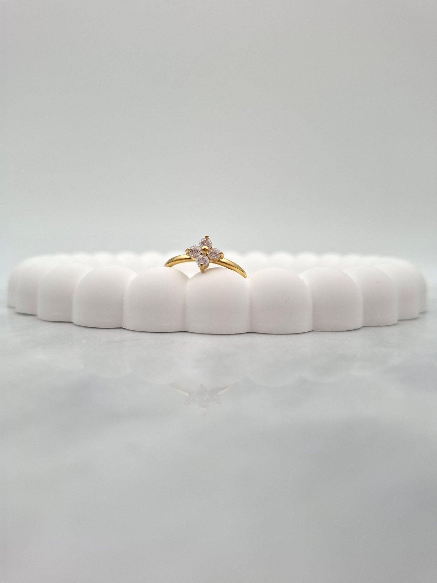 Blumina Ring
